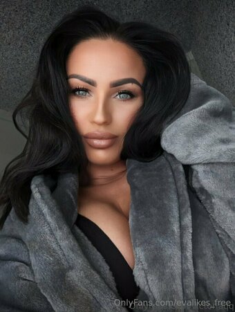 evalikes_free Nude Leaks Photo 10