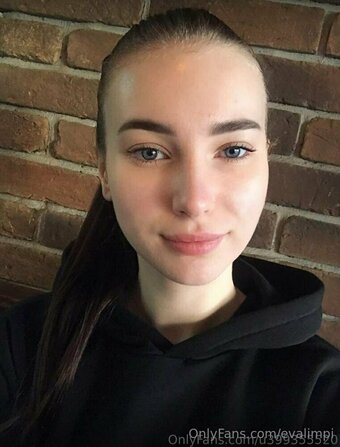 evalimpi Nude Leaks Photo 10