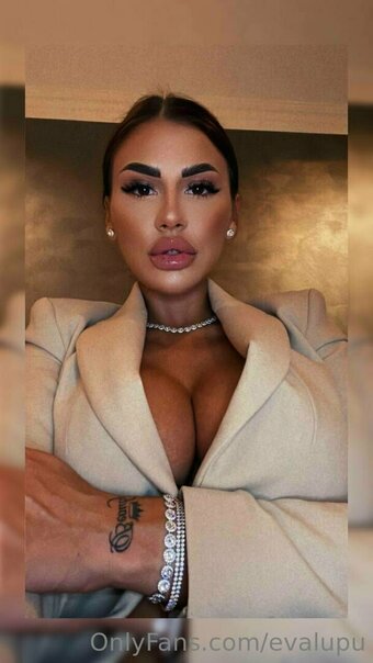 evalupu Nude Leaks Photo 4