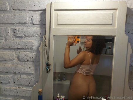 evamazefree Nude Leaks Photo 26