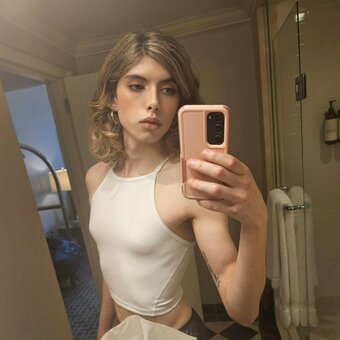 Evan Smith / evansmith1995 / iamsaracutiepie Nude Leaks OnlyFans Photo 2