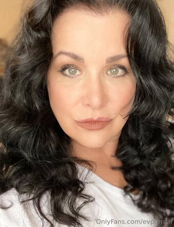 Evangeline / evparrish / evparrishofficial / https: Nude Leaks OnlyFans Photo 10