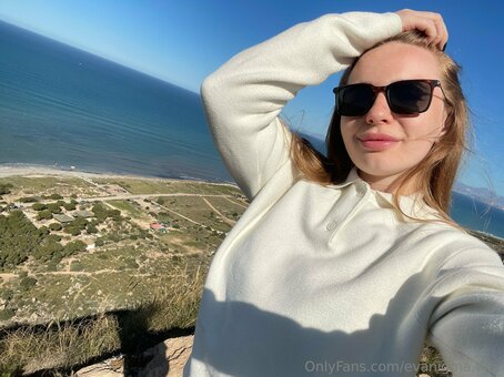 evanigma.oftv Nude Leaks Photo 10