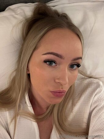 evaonlyx Nude Leaks Photo 21