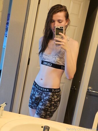 evarex Nude Leaks Photo 22