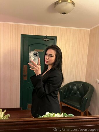 evarougee Nude Leaks Photo 7