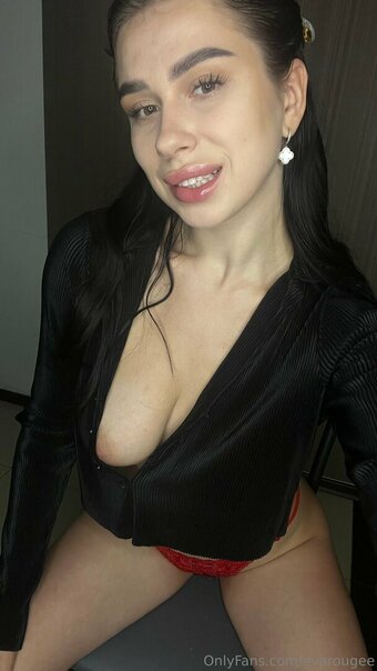 evarougee Nude Leaks Photo 17