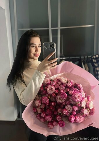 evarougee Nude Leaks Photo 26