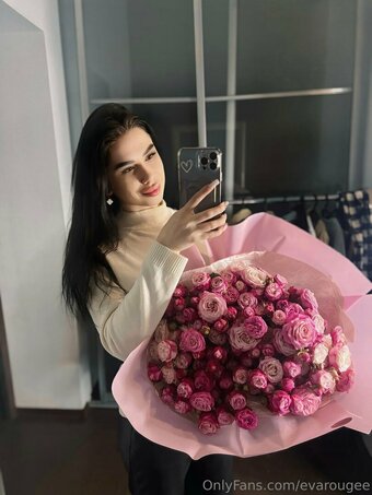 evarougee Nude Leaks Photo 27