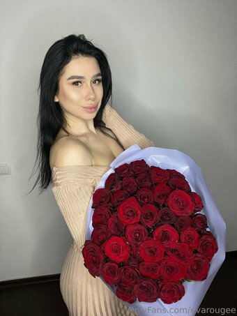evarougee Nude Leaks Photo 29