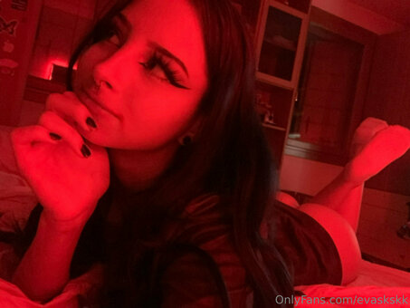 evaskskk Nude Leaks Photo 21