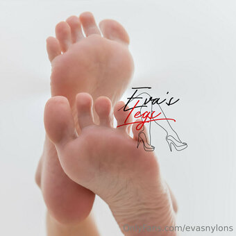 evasnylons Nude Leaks Photo 15