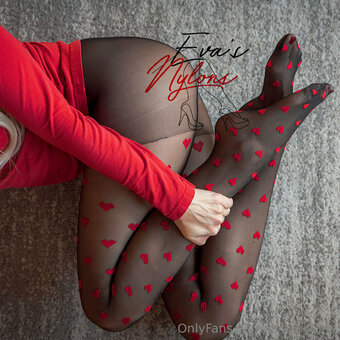 evasnylons Nude Leaks Photo 19