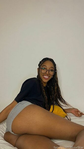 Evaxstar / ellaxstar / evaxartss Nude Leaks OnlyFans Photo 6