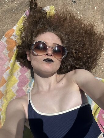 Eve Devitt / favicon.ico / https: / plasticupkake / tinglespoon Nude Leaks Photo 5