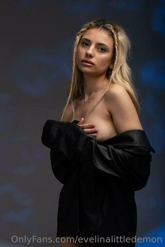 evelinalittledemon Nude Leaks Photo 17