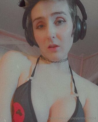 evermoore24 Nude Leaks Photo 6