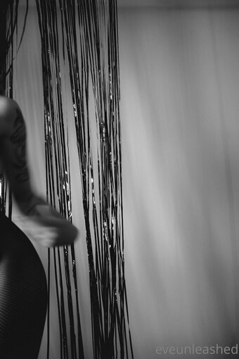 eveunleashed Nude Leaks Photo 2