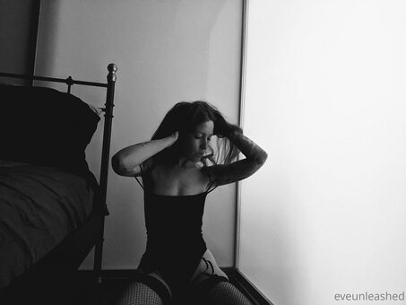 eveunleashed Nude Leaks Photo 7