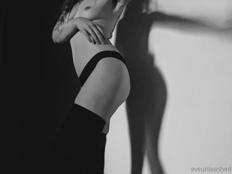 eveunleashed Nude Leaks Photo 16