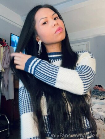 evieling Nude Leaks Photo 14