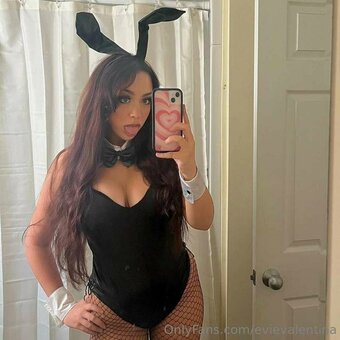 evievalentina / unactiveaccount222222 Nude Leaks OnlyFans Photo 4