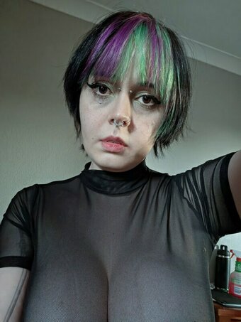 Evil Ari / ScissorLobotomy / https: Nude Leaks Photo 8