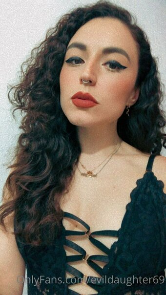 evildaughter69 Nude Leaks OnlyFans Photo 3