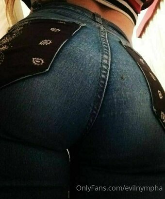 evilnympha Nude Leaks Photo 4