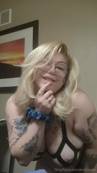 eviltease Nude Leaks Photo 7