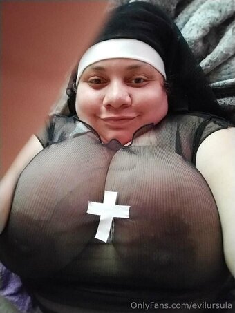 evilursula Nude Leaks Photo 2