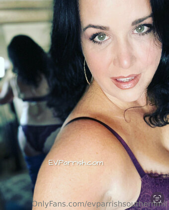 evparrish Nude Leaks Photo 2