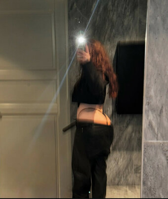 Evvoxi / Mylfoxi Nude Leaks Photo 2