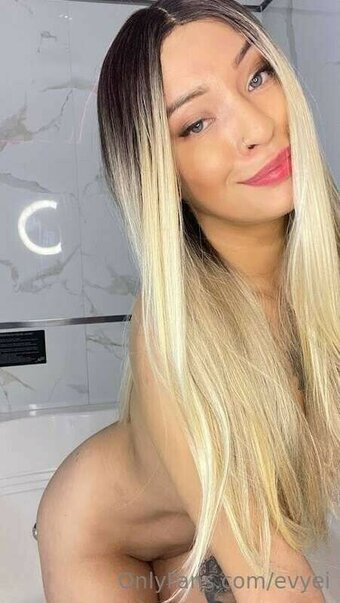 evyei / Yei / the.yei Nude Leaks OnlyFans Photo 5