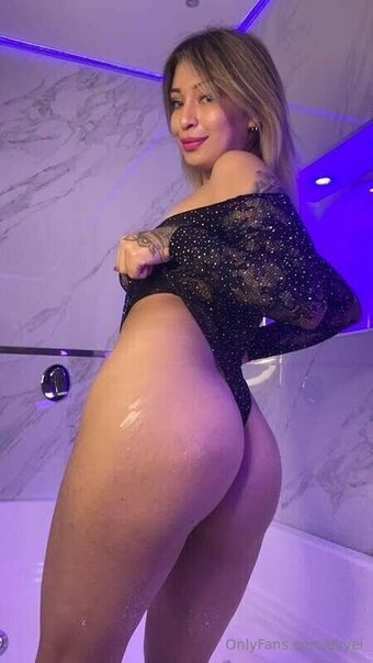evyei / Yei / the.yei Nude Leaks OnlyFans Photo 10