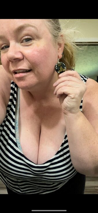 experiencingkris Nude Leaks Photo 23