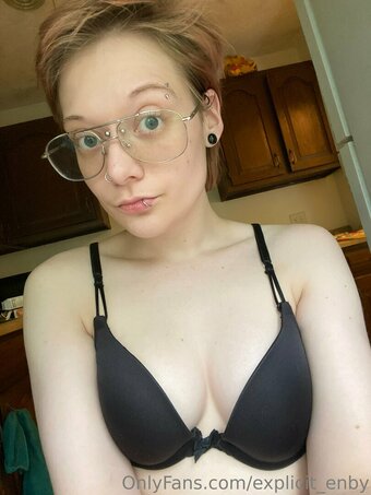 explicit_enby Nude Leaks Photo 9