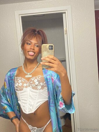 explicitlyarmani Nude Leaks Photo 3