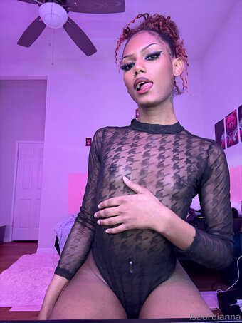 explicitlyarmani Nude Leaks Photo 29
