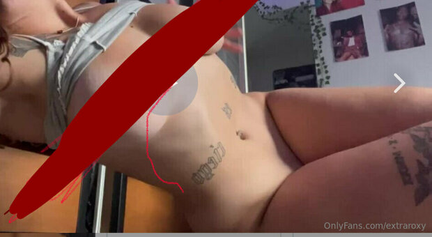 extraroxy Nude Leaks Photo 29