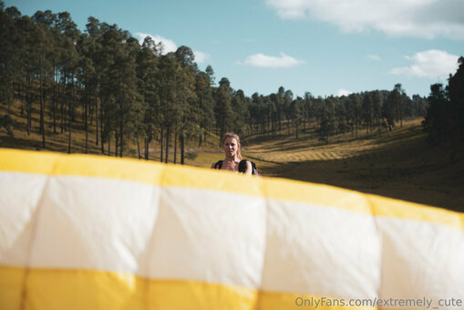 extremely_cute Nude Leaks Photo 10