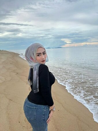 eynymawar Nude Leaks Photo 3
