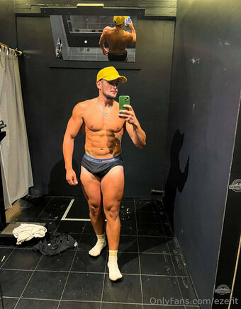 ezefit Nude Leaks Photo 3