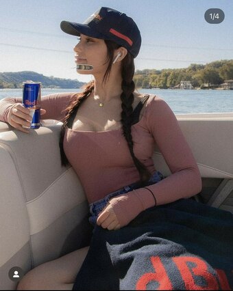 f1elly Nude Leaks Photo 9