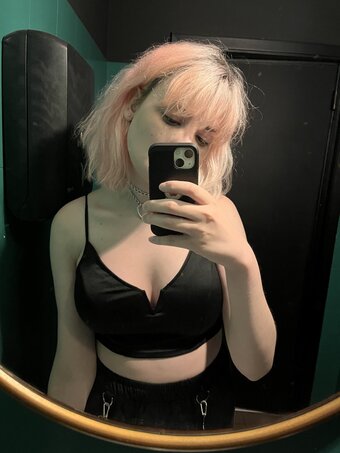 F4micom / F4mi Nude Leaks Photo 10