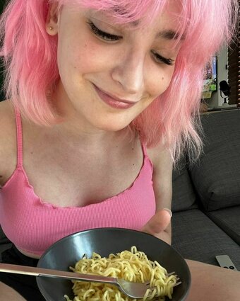 F4micom / F4mi Nude Leaks Photo 15