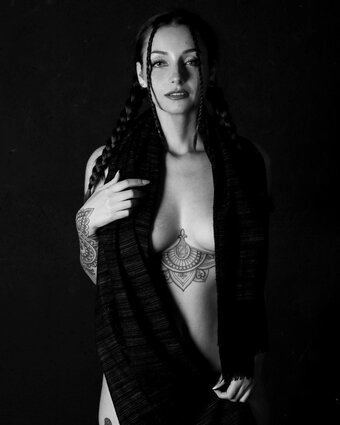 Fabiola / Fabiolaholystone / fabiolavoguel Nude Leaks OnlyFans Photo 17