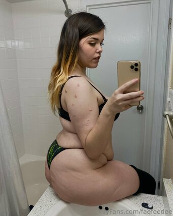 faefeedee Nude Leaks Photo 3