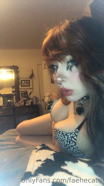 faehecate / faeriespittt Nude Leaks OnlyFans Photo 16