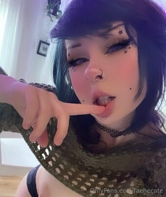 faehecate / faeriespittt Nude Leaks OnlyFans Photo 25